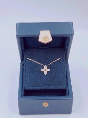 Louis Vuitton White Necklace